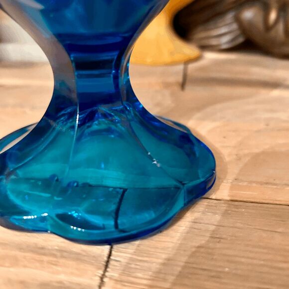 Vintage L.E. Smith Mid Century Six Petal Blue Glass Swung Stretch Tall Vase - 18 - Picture 3 of 5